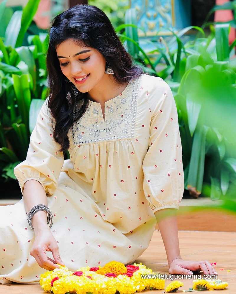 Amritha Aiyer’s Deepavali wishes