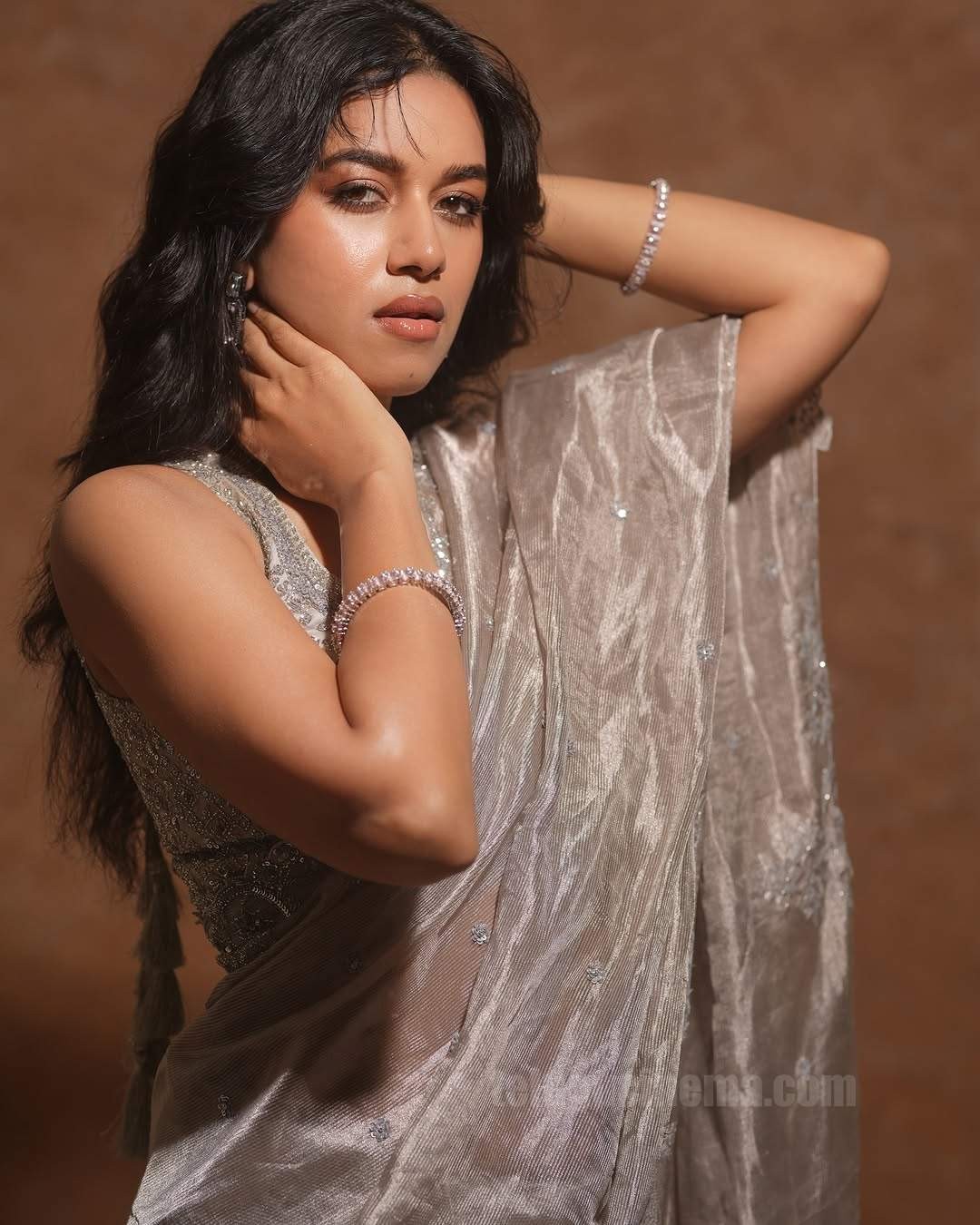 Mirnalini Ravi in a lovely Saree