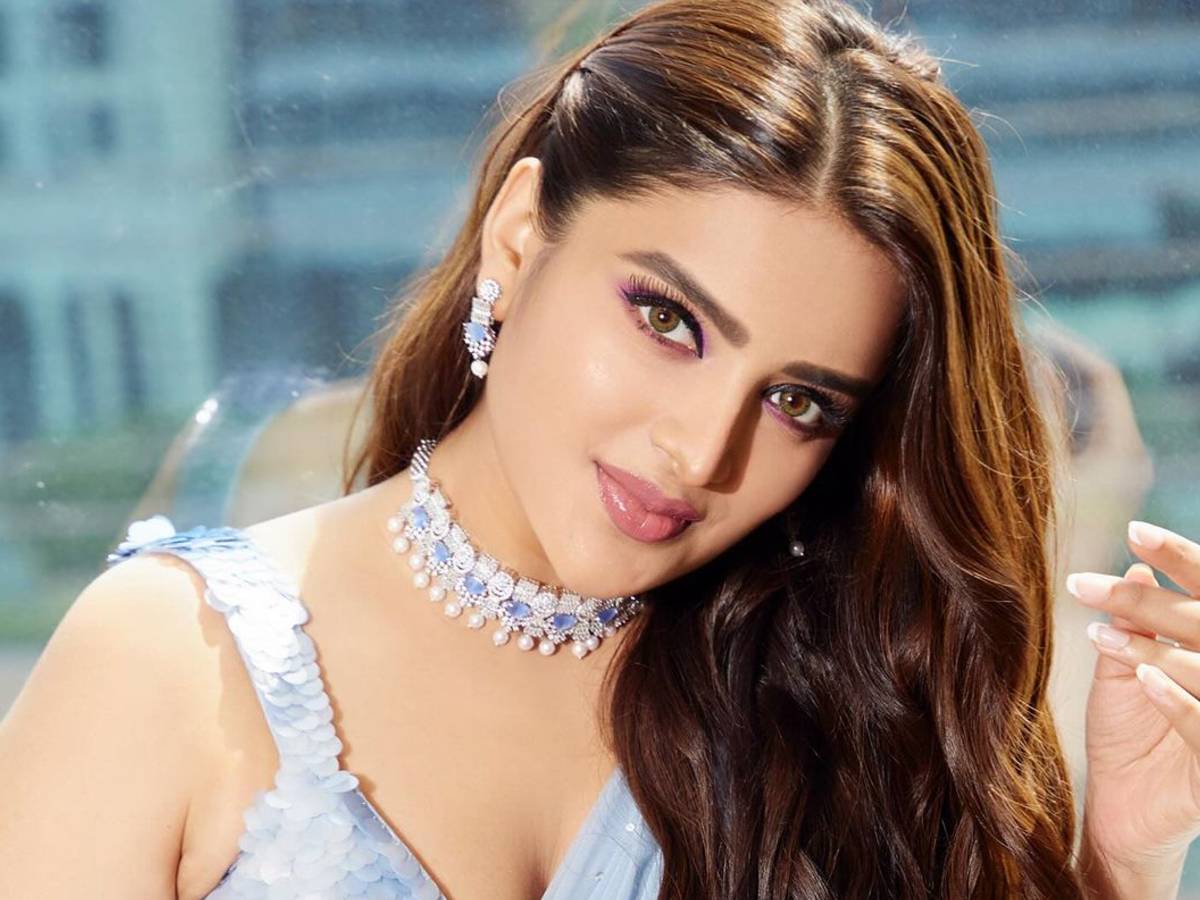 Niddhi Agerwal