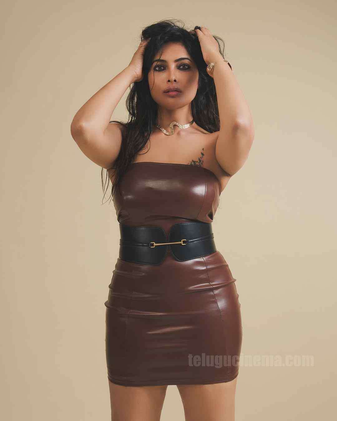 Divi Vadthya