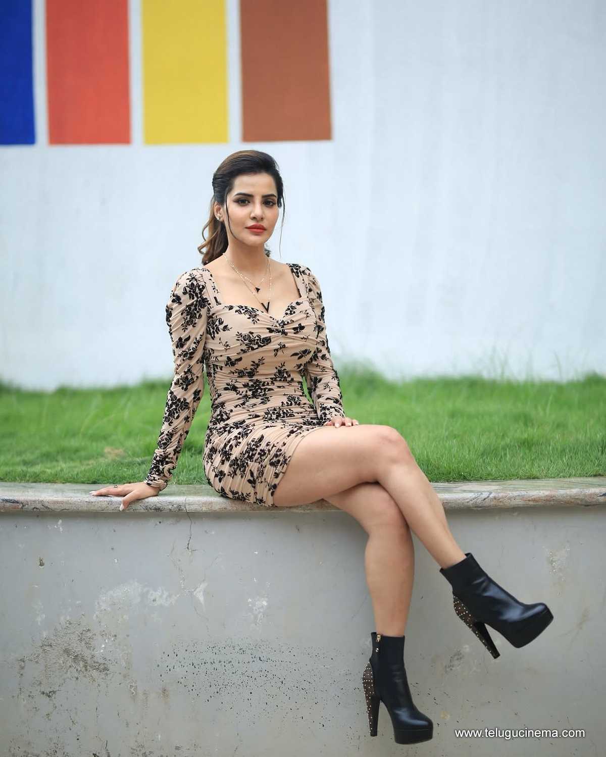 Some glam time for Ashu Reddy
