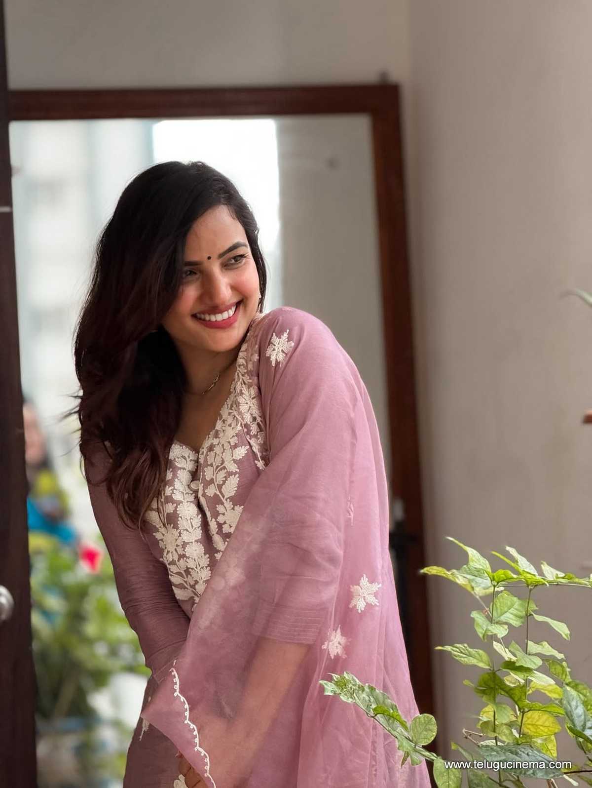 Siri Hanumanthu is tripping over love song