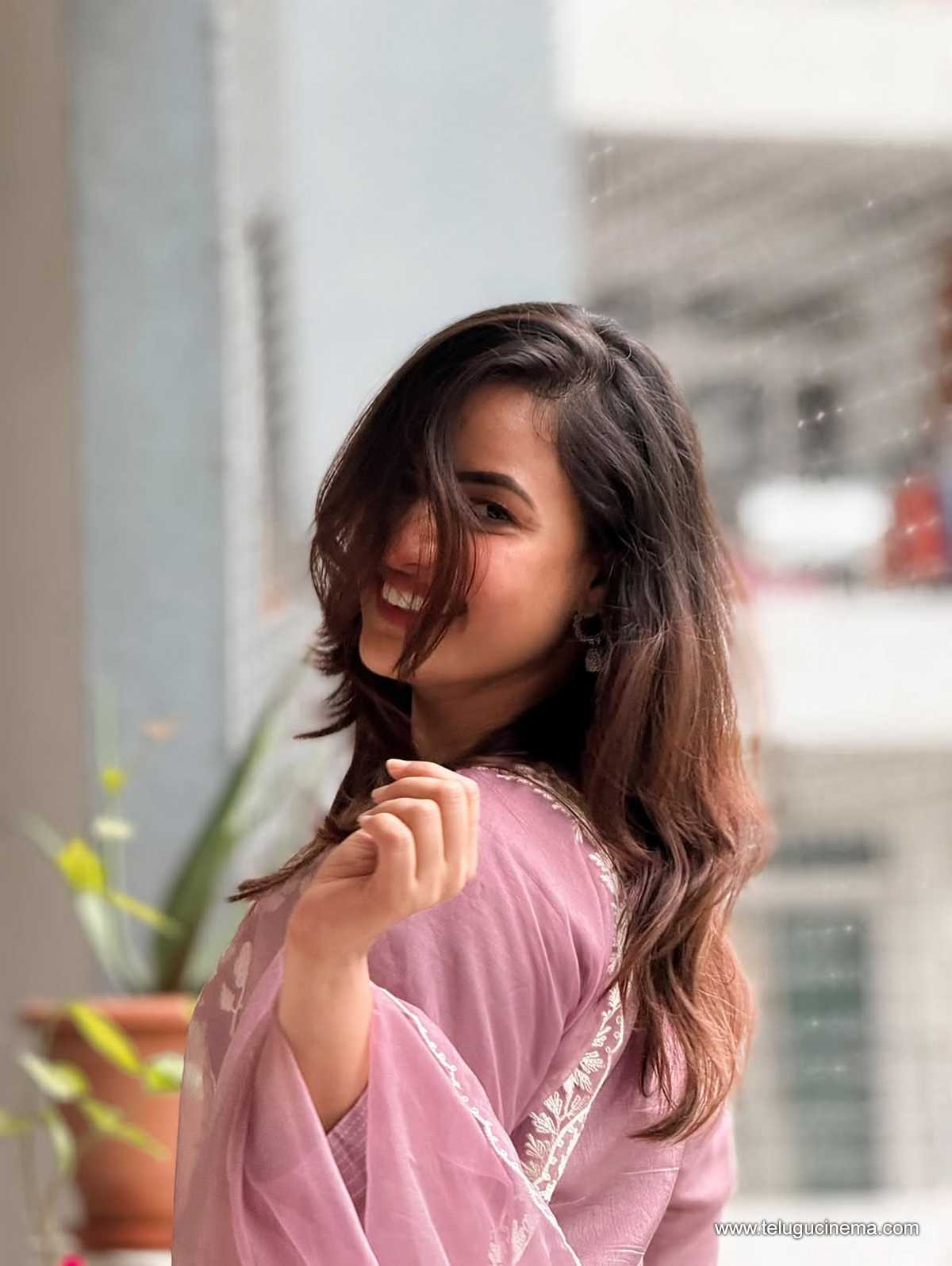 Siri Hanumanthu is tripping over love song