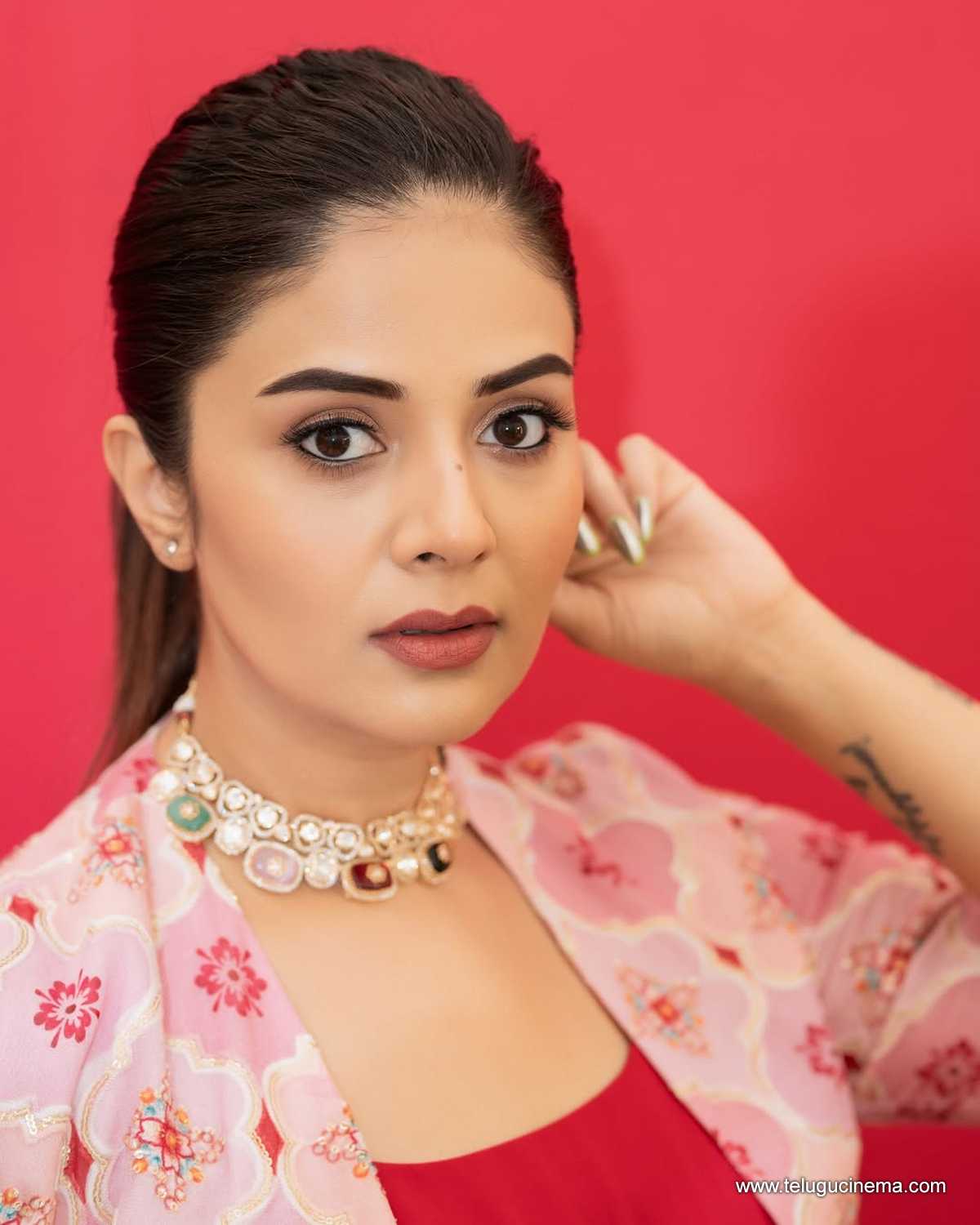 Sreemukhi channels mid-week vibes