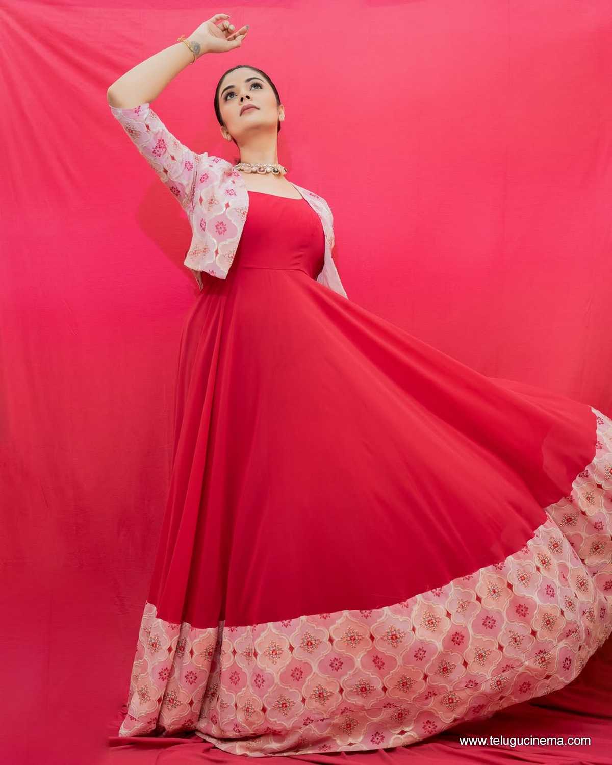 Sreemukhi channels mid-week vibes